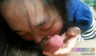  大学时和同居女友拍的性爱视频没想到当初的女友这么骚
